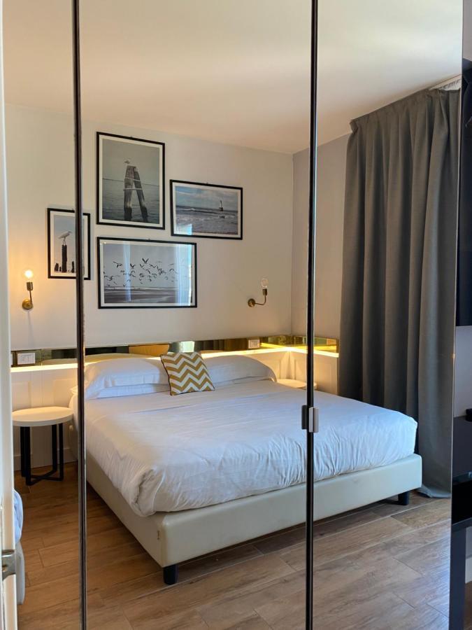 Residence Ten Suite Ρίμινι Εξωτερικό φωτογραφία