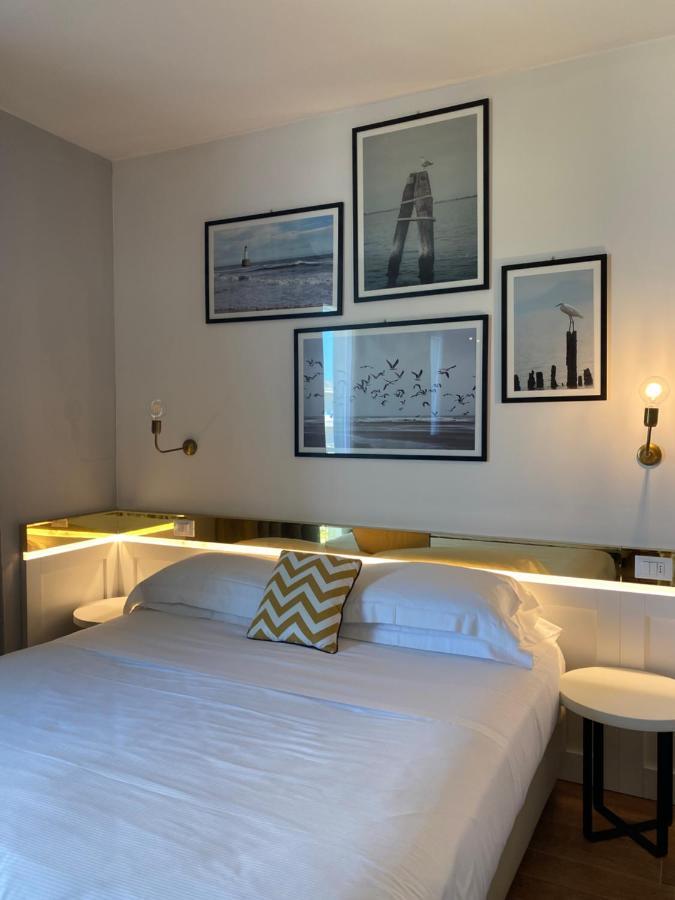 Residence Ten Suite Ρίμινι Εξωτερικό φωτογραφία