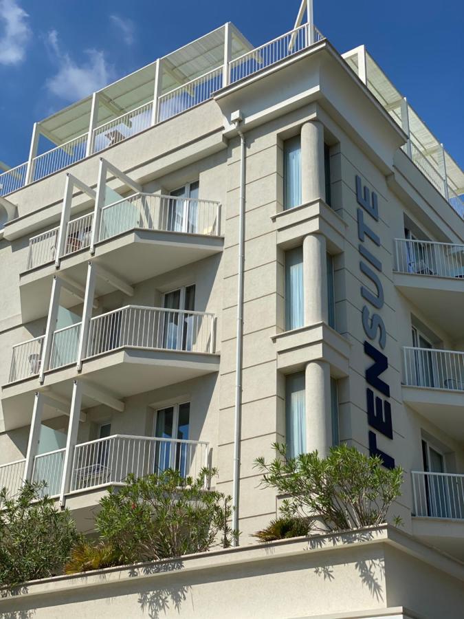 Residence Ten Suite Ρίμινι Εξωτερικό φωτογραφία