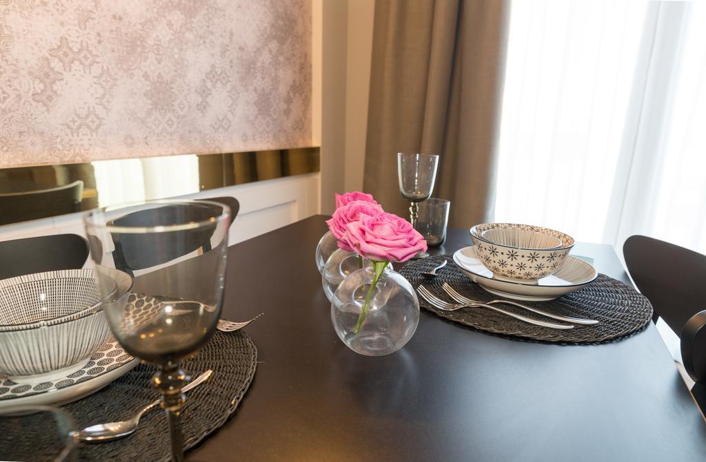 Residence Ten Suite Ρίμινι Εξωτερικό φωτογραφία
