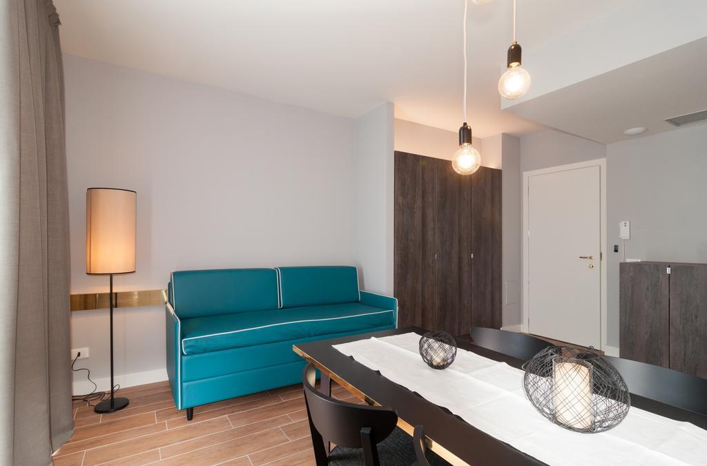 Residence Ten Suite Ρίμινι Εξωτερικό φωτογραφία