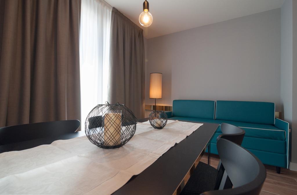 Residence Ten Suite Ρίμινι Εξωτερικό φωτογραφία