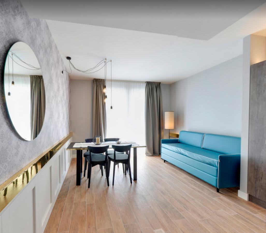 Residence Ten Suite Ρίμινι Εξωτερικό φωτογραφία