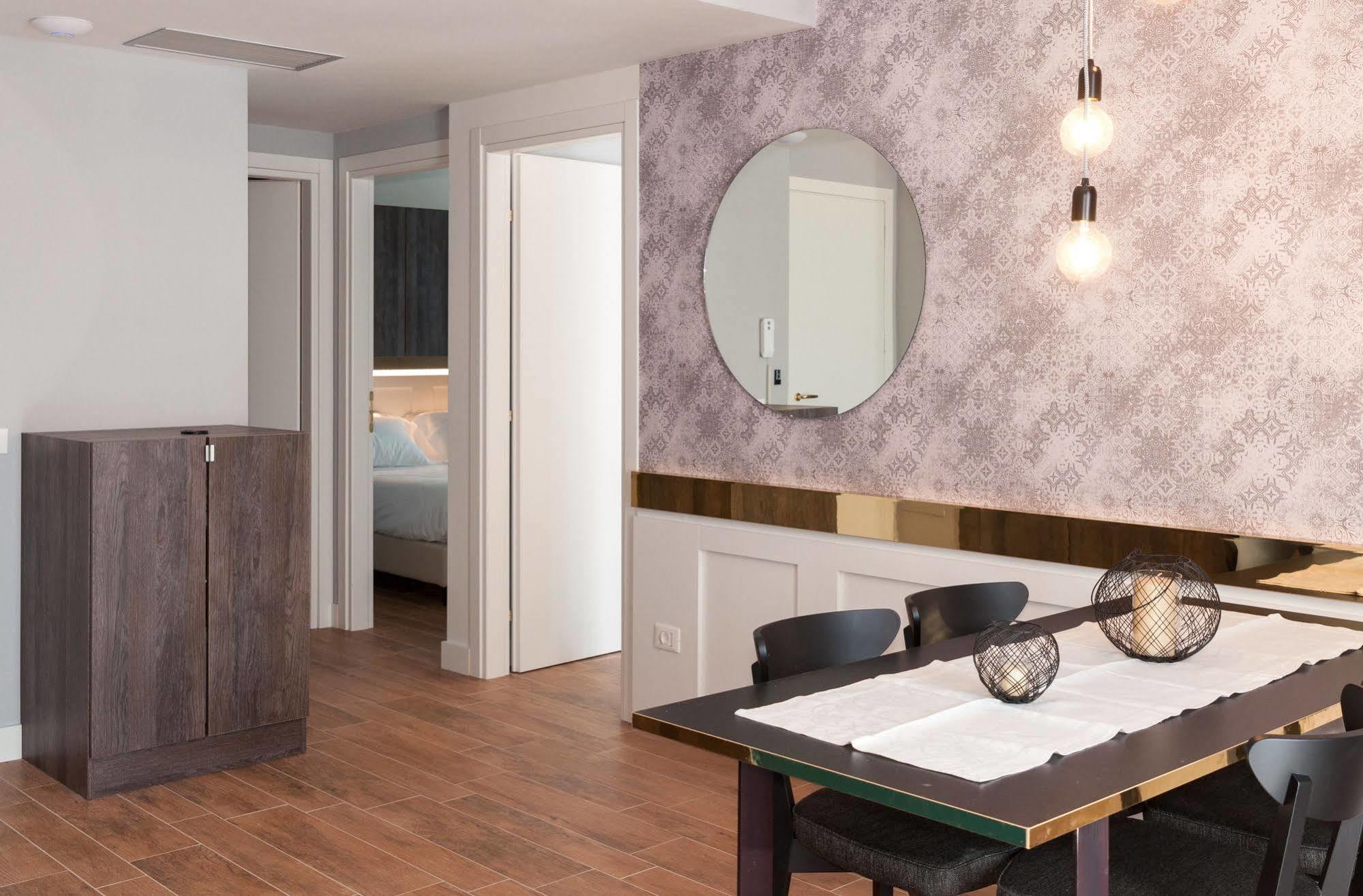 Residence Ten Suite Ρίμινι Εξωτερικό φωτογραφία
