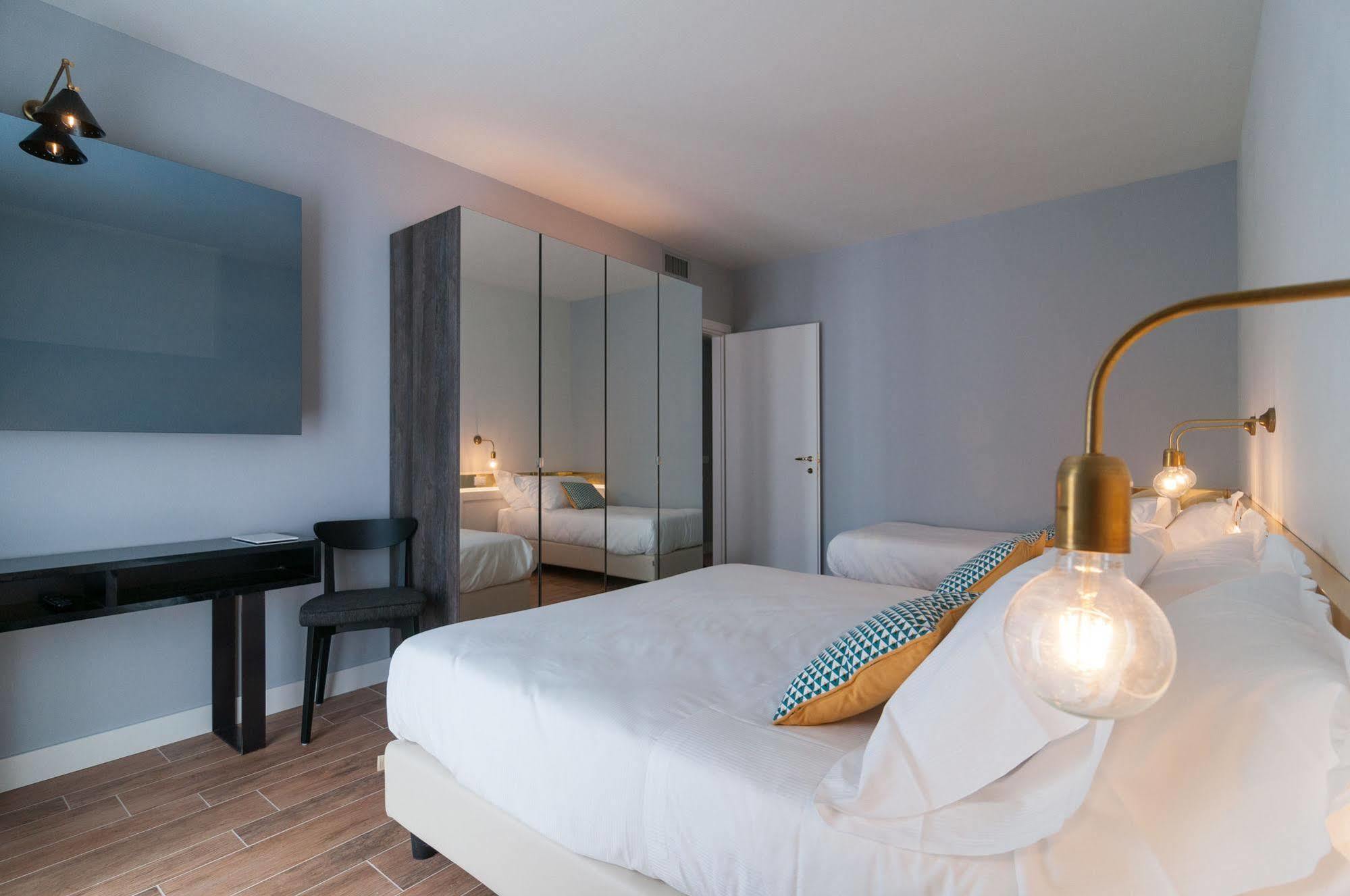 Residence Ten Suite Ρίμινι Εξωτερικό φωτογραφία